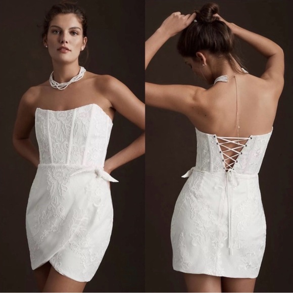 V. Chapman Nigella Dress in White (Bridal/casual/bachelorette party). - Picture 9 of 11
